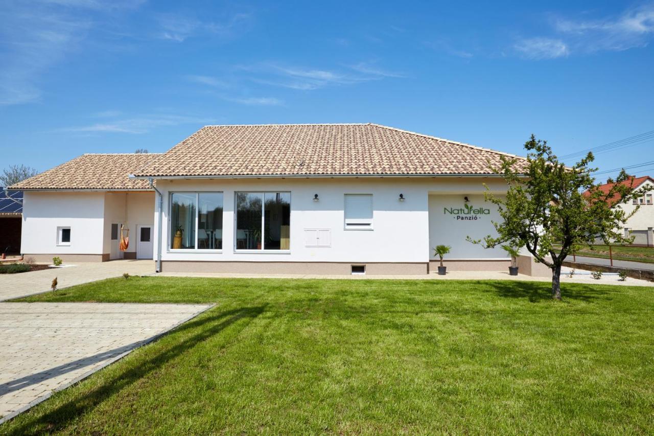 Naturella Panzio Villany Exterior photo